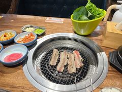 -明洞阿姨·韩式酱蟹烤肉·创意料理(三元桥店)