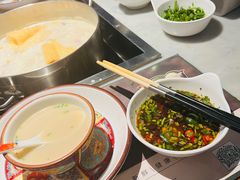 -尚尚仙·酸汤猪手·猪肚鸡火锅(华联万柳购物中心店)