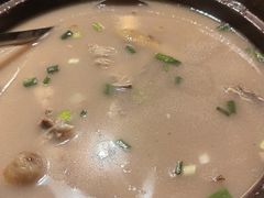 -小凤庭·地道湖北菜武昌鱼·藕汤(38年黄鹤楼店)