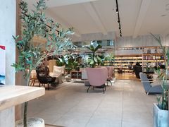 大堂-新华里咖啡书吧(新华书店小寨店)