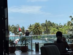 -亚龙湾喜来登·美景台大堂吧