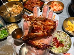 -草家酱蟹炭火烤肉店(珲春南路一店)