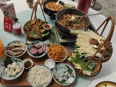 -刘姐啤酒鱼民族演艺餐厅(西街总店)