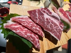 -山川小町·极番烧肉(新地假日广场店)