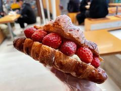 草莓可颂-LANLIZI BAKERY(COSMO店)