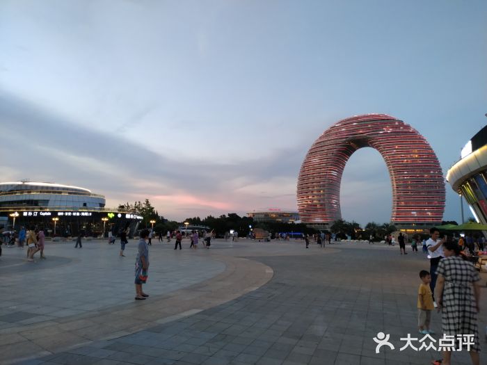 湖州太湖旅游度假区-月亮广场图片