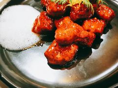 红酒泡沫牛仔粒-荟廷·晶萃(陆家嘴尚悦湾店)