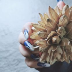 -一笔绣狂草美甲坊