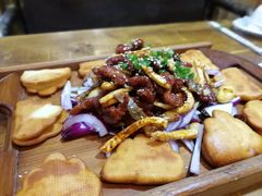 东镇烤三味-老东镇啤酒屋海鲜加工·蒸汽海鲜·海鲜烧烤(台东店)