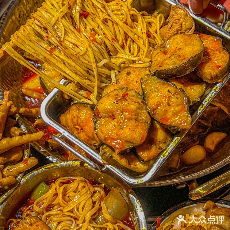 在北京花5块💰点满一桌甜品‼️还能无限续杯