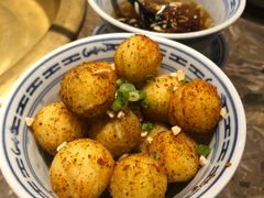 -沪小二炭火蛙锅(淮海中路美食不夜城店)