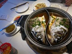 -阿瓦山寨·湘菜现炒·剁椒鱼头王(咸阳总店)
