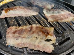 柠檬香草黑椒牛五花-小米烤肉-泥炉炭烤(常营店)