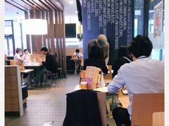大堂-麦当劳(凯德MALL太阳宫店)