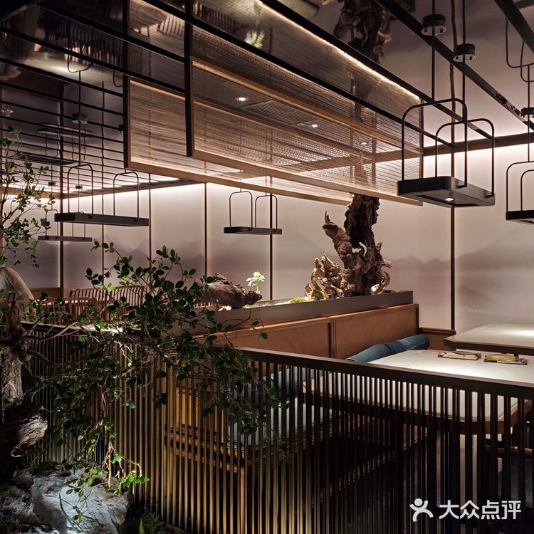 这家店吃起来也没看起来那么贵嘛~好吃!大力推荐!