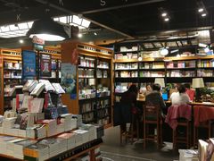 -西西弗书店&矢量咖啡(凯德晶萃广场店)