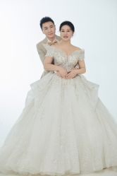 -雪中彩影婚纱摄影·微光艺术中心