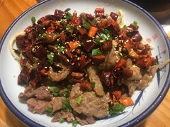 汆水牛肉-九道菜有鸡鱼头(石鼓路店)