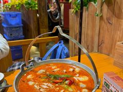 -老滇山寨•云南特色菜•地方菜•民族风情歌舞表演(金碧店)