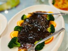 -黄浦江游览十六铺3号码头网红自助餐