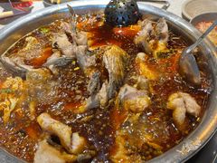 -肖肖酸萝卜鱼火锅(总店)