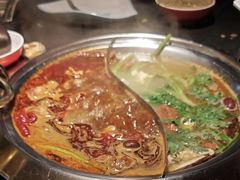 -老牌坊云南鱼豆花火锅(哈西万达店)