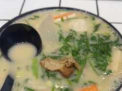 -肥汁米蘭香港米线(长宁来福士店)