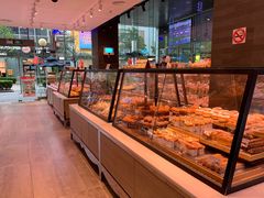面包甜点陈列柜-巴黎贝甜(大宁国际商业广场店)