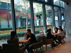 -星巴克(前滩世贸中心店)