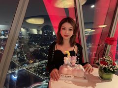 -广州塔卢特斯法国旋转餐厅