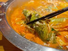 -野山舂·贵州现舂酸汤火锅(鸿通城店)