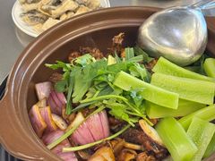 -胡须佬鸡煲四季火锅店(石厦西村直营店)