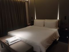 -珠海拱北富华里环宇城亚朵酒店