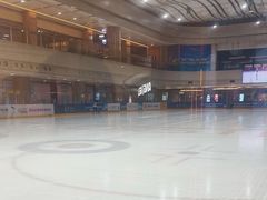 -冰堡国际溜冰场(观澜湖新城MHMALL店)