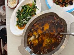 -鑫巴蜀小镇 · 水煮鱼专研店(玉桥店)
