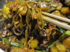 -内蒙焖面大盆骨餐馆(山大路店)