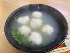 手工鱼丸汤-老闽味沙茶面·姜母鸭(传承35年曾厝垵店)