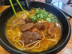 -志权牛肉面(灵山路店)