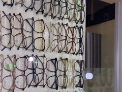 -三叶眼镜城批发市场(上海火车站店)