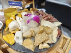 -一朵菌·野生菌探索家火锅(南亚店)