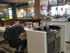 大堂-魏家凉皮(郑州东站店)