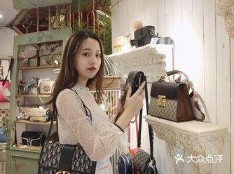 成都最美中古店｜女生的购物天堂小花