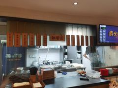 -呷佬·长沙手工米粉(金沙江路店)