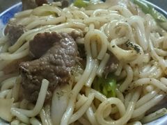 牛肉炒乌冬-沙溪兄茶餐厅