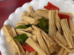 -金杨拉面王小吃面馆·牛三宝面·红烧牛肉粉