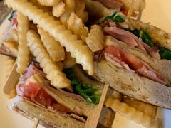 总汇三明治-彼德西餐厅(凯德广场新南店)