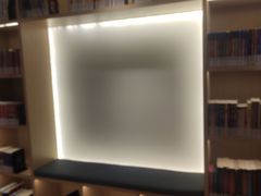 -漕河泾街道图书馆(漕河泾社区文化活动中心店)