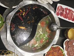 -重庆风光老灶火锅城(同德广场店)