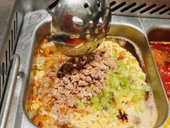 -海底捞火锅鲜切牛肉主题店(长寿路店)