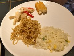 -涨巢·潮玩水疗局